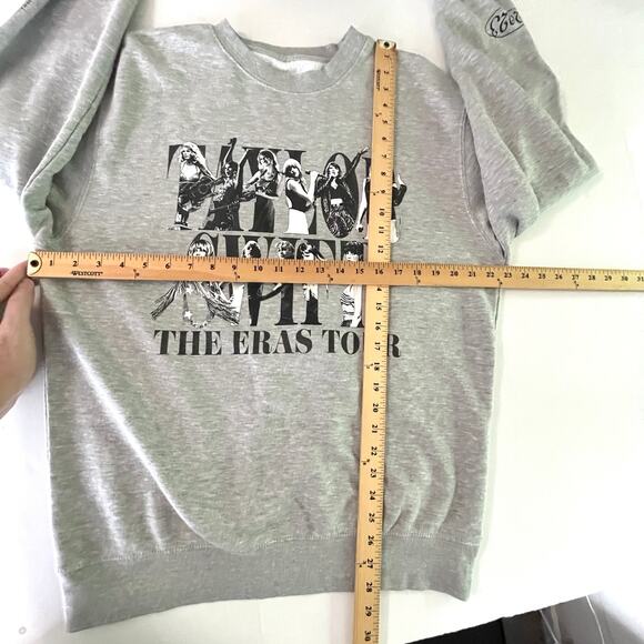 Taylor Swift Eras 2023 Concert Tour Official Merchandise Sweatshirt Sz L Gray - Picture 9 of 11